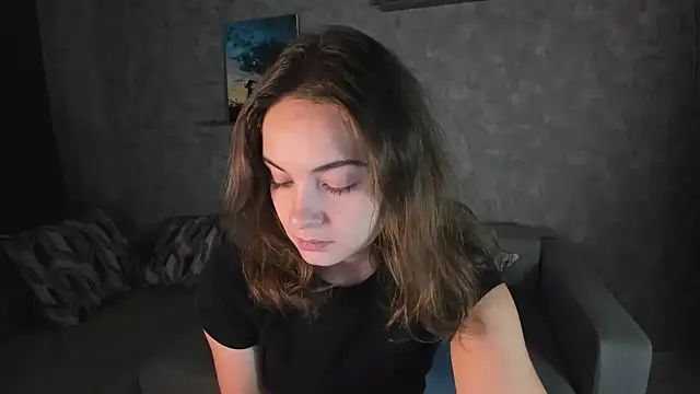 KristinaLoison online show from November 26, 2025, 1:12 pm