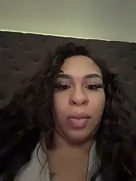 Snapshot of mellowyelloo chatting on August 7, 2026, 3:25 pm mellowyelloo online show from August 7, 2026, 3:25 pm