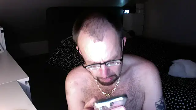 Snapshot of FABIOGLASSES chatting on July 20, 2026, 1:42 am FABIOGLASSES online show from July 20, 2026, 1:42 am