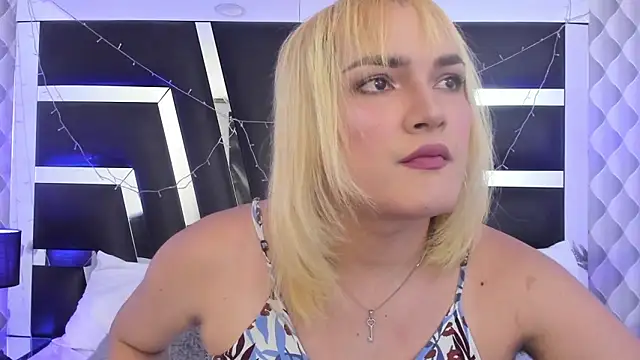 Snapshot of katya_kozlov chatting on November 11, 2025, 9:48 pm katya kozlov online show from November 11, 2025, 9:48 pm