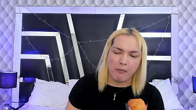 Snapshot of katya_kozlov chatting on November 19, 2025, 3:06 am katya kozlov online show from November 19, 2025, 3:06 am