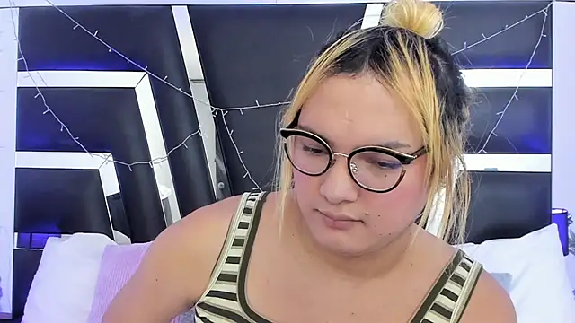 Snapshot of katya_kozlov chatting on February 20, 2026, 3:58 am katya kozlov online show from February 20, 2026, 3:58 am