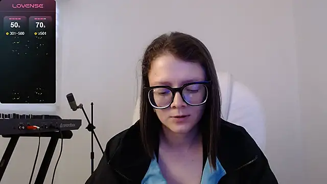 Snapshot of Arya_starrk chatting on December 3, 2024, 5:55 pm Arya starrk online show from December 3, 2024, 5:55 pm