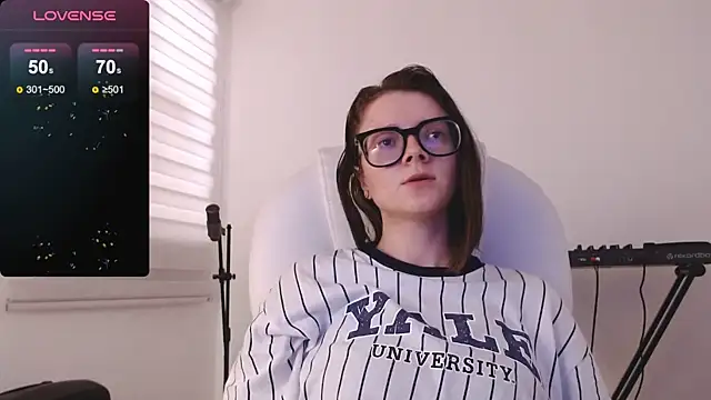 Snapshot of Arya_starrk chatting on December 30, 2024, 8:47 pm Arya starrk online show from December 30, 2024, 8:47 pm