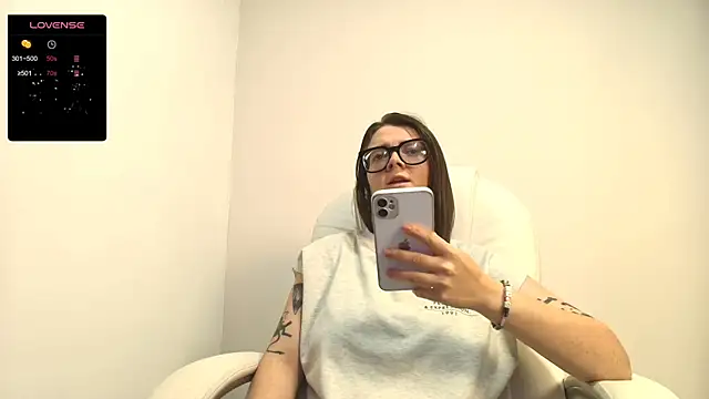 Snapshot of Arya_starrk chatting on February 10, 2025, 2:16 pm Arya starrk online show from February 10, 2025, 2:16 pm