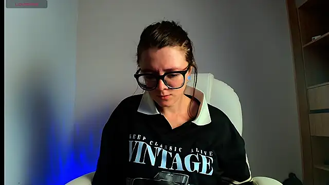 Snapshot of Arya_starrk chatting on February 26, 2025, 3:19 pm Arya starrk online show from February 26, 2025, 3:19 pm