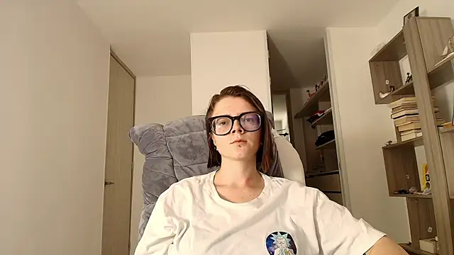 Snapshot of Arya_starrk chatting on October 1, 2025, 2:56 pm Arya starrk online show from October 1, 2025, 2:56 pm