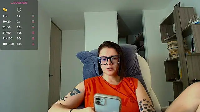 Snapshot of Arya_starrk chatting on October 15, 2025, 2:28 pm Arya starrk online show from October 15, 2025, 2:28 pm