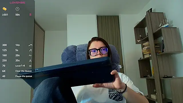 Snapshot of Arya_starrk chatting on October 22, 2025, 1:44 pm Arya starrk online show from October 22, 2025, 1:44 pm