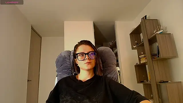 Snapshot of Arya_starrk chatting on November 5, 2025, 2:17 pm Arya starrk online show from November 5, 2025, 2:17 pm