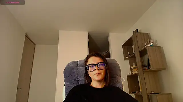 Snapshot of Arya_starrk chatting on November 7, 2025, 2:39 pm Arya starrk online show from November 7, 2025, 2:39 pm