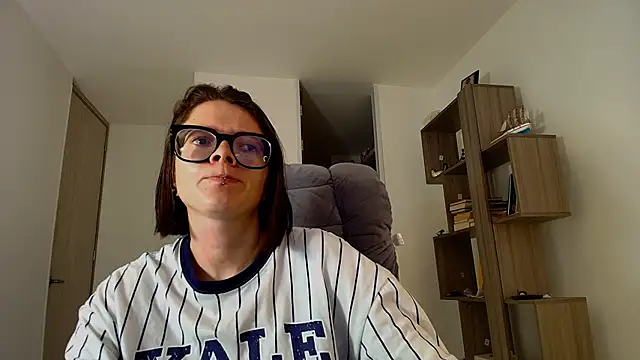 Snapshot of Arya_starrk chatting on November 10, 2025, 2:16 pm Arya starrk online show from November 10, 2025, 2:16 pm