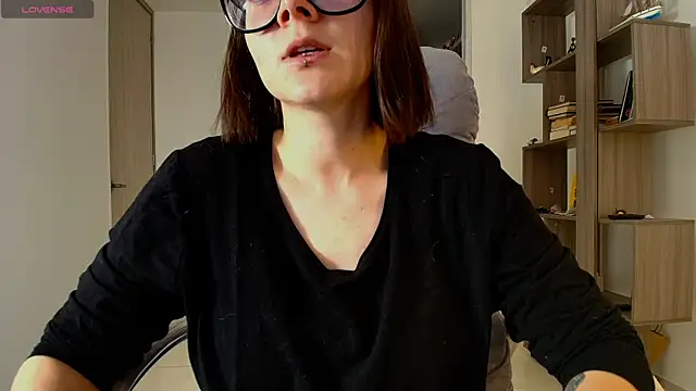 Snapshot of Arya_starrk chatting on November 19, 2025, 1:22 pm Arya starrk online show from November 19, 2025, 1:22 pm