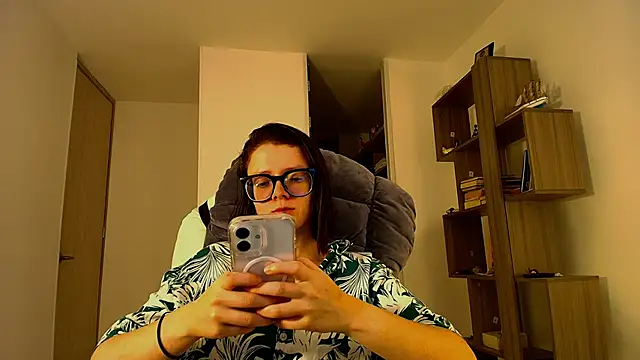 Snapshot of Arya_starrk chatting on November 27, 2025, 2:41 pm Arya starrk online show from November 27, 2025, 2:41 pm