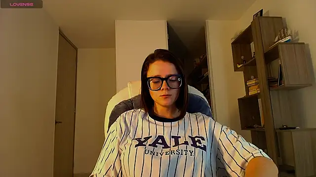 Snapshot of Arya_starrk chatting on December 4, 2025, 11:41 am Arya starrk online show from December 4, 2025, 11:41 am