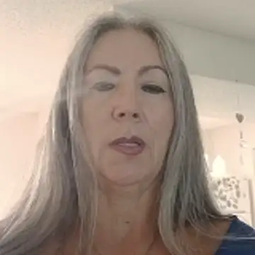 EvaRobinson online show from May 12, 2026, 6:49 pm