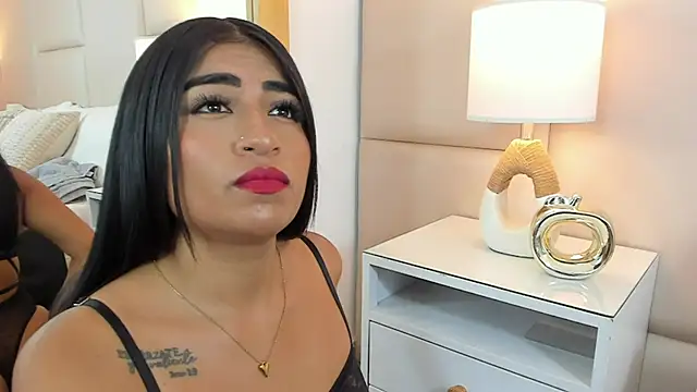 Snapshot of AntoniaRoss_ chatting on November 4, 2025, 2:16 pm AntoniaRoss online show from November 4, 2025, 2:16 pm