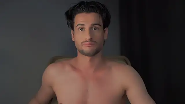 Snapshot of Keen___Luckystrike chatting on December 8, 2024, 3:10 am Keen Luckystrike online show from December 8, 2024, 3:10 am