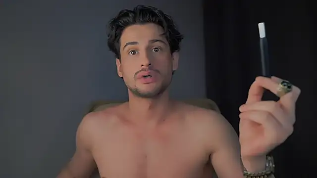 Snapshot of Keen___Luckystrike chatting on December 8, 2024, 8:25 pm Keen Luckystrike online show from December 8, 2024, 8:25 pm