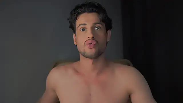 Snapshot of Keen___Luckystrike chatting on December 8, 2024, 11:29 pm Keen Luckystrike online show from December 8, 2024, 11:29 pm