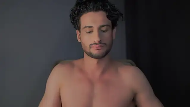 Snapshot of Keen___Luckystrike chatting on December 12, 2024, 4:37 am Keen Luckystrike online show from December 12, 2024, 4:37 am