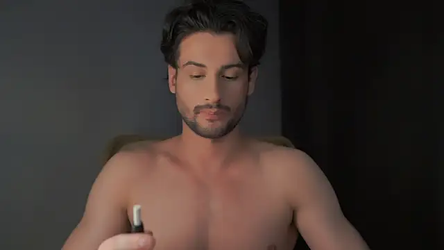 Snapshot of Keen___Luckystrike chatting on December 14, 2024, 12:55 am Keen Luckystrike online show from December 14, 2024, 12:55 am