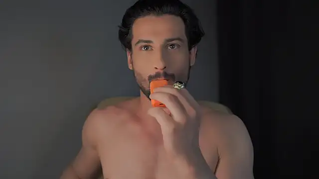 Snapshot of Keen___Luckystrike chatting on January 11, 2025, 12:07 pm Keen Luckystrike online show from January 11, 2025, 12:07 pm