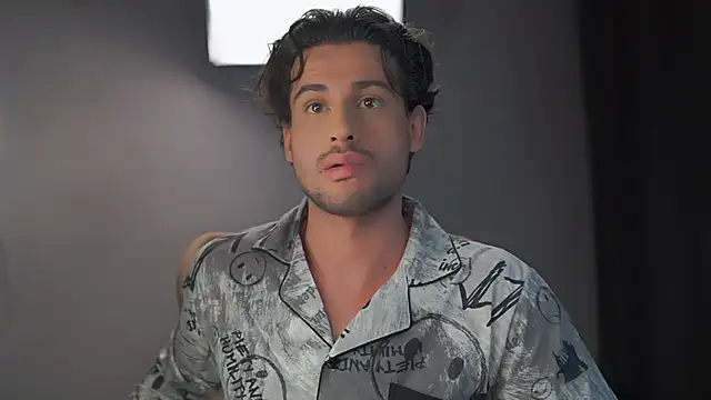 Snapshot of Keen___Luckystrike chatting on February 7, 2025, 1:04 am Keen Luckystrike online show from February 7, 2025, 1:04 am