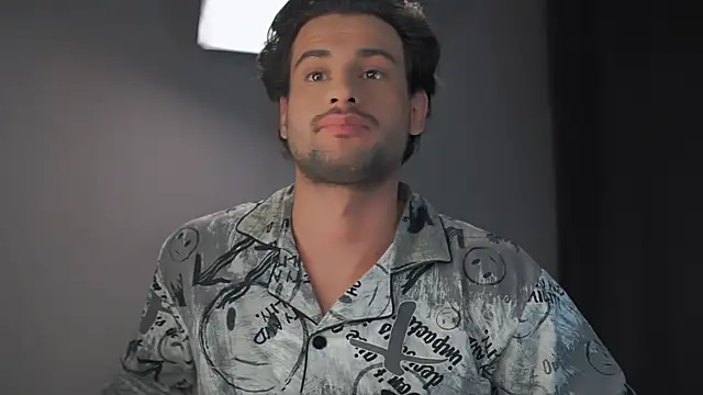 Snapshot of Keen___Luckystrike chatting on February 8, 2025, 8:42 pm Keen Luckystrike online show from February 8, 2025, 8:42 pm