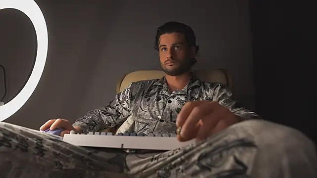 Snapshot of Keen___Luckystrike chatting on March 4, 2025, 10:05 pm Keen Luckystrike online show from March 4, 2025, 10:05 pm