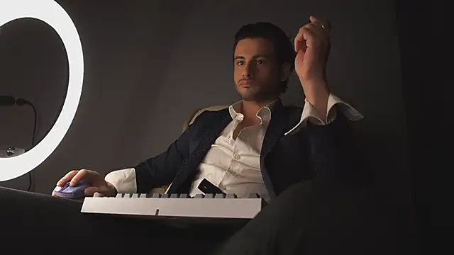 Snapshot of Keen___Luckystrike chatting on March 9, 2025, 12:00 am Keen Luckystrike online show from March 9, 2025, 12:00 am