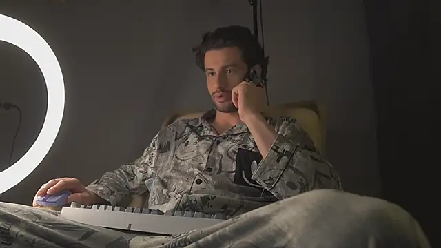 Snapshot of Keen___Luckystrike chatting on March 17, 2025, 9:45 pm Keen Luckystrike online show from March 17, 2025, 9:45 pm