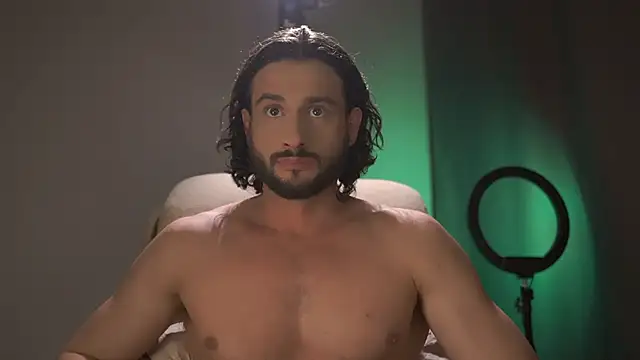 Snapshot of Keen___Luckystrike chatting on October 17, 2025, 9:28 pm Keen Luckystrike online show from October 17, 2025, 9:28 pm