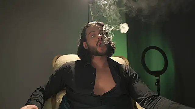 Snapshot of Keen___Luckystrike chatting on October 19, 2025, 9:04 pm Keen Luckystrike online show from October 19, 2025, 9:04 pm