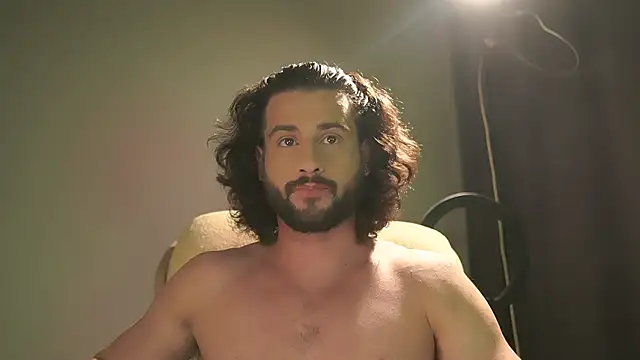 Snapshot of Keen___Luckystrike chatting on November 11, 2025, 9:37 pm Keen Luckystrike online show from November 11, 2025, 9:37 pm