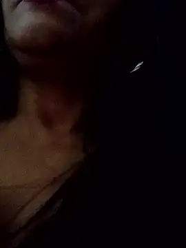 Snapshot of kelly_dirty_ chatting on June 3, 2026, 11:32 pm kelly dirty online show from June 3, 2026, 11:32 pm