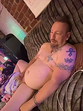 Snapshot of Littledick007007 chatting on July 8, 2026, 5:45 am Littledick007007 online show from July 8, 2026, 5:45 am