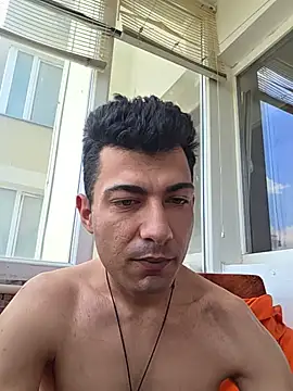 Snapshot of H-A1 chatting on June 3, 2026, 8:39 am H-A1 online show from June 3, 2026, 8:39 am