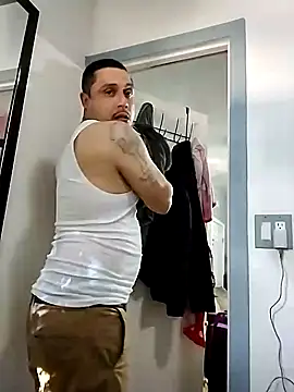 Snapshot of thickcocklatino chatting on January 16, 2025, 7:41 pm thickcocklatino online show from January 16, 2025, 7:41 pm