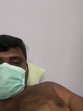 Snapshot of godmail100 chatting on January 12, 2025, 10:34 am godmail100 online show from January 12, 2025, 10:34 am