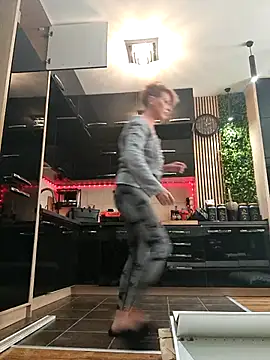 Snapshot of InannaStar chatting on March 6, 2025, 11:58 am InannaStar online show from March 6, 2025, 11:58 am