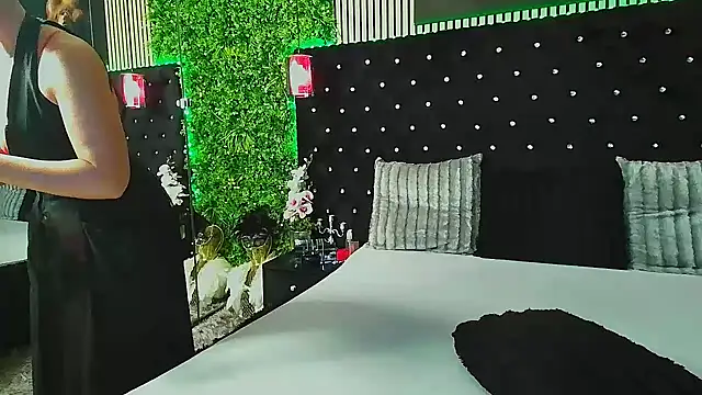 Snapshot of InannaStar chatting on January 16, 2026, 5:00 am InannaStar online show from January 16, 2026, 5:00 am