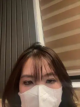 Snapshot of Onee-Chew chatting on April 5, 2026, 12:02 pm Onee-Chew online show from April 5, 2026, 12:02 pm