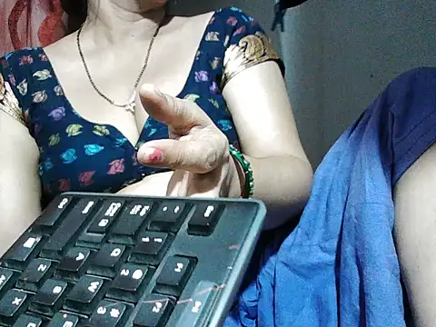Snapshot of RukminiNew chatting on July 13, 2026, 6:44 pm RukminiNew online show from July 13, 2026, 6:44 pm