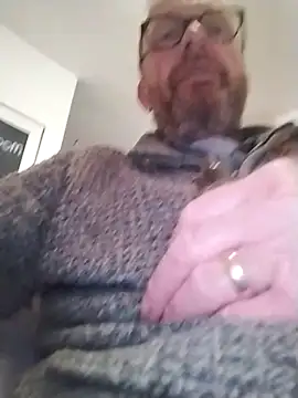Snapshot of kempsilk chatting on February 13, 2026, 7:32 pm kempsilk online show from February 13, 2026, 7:32 pm