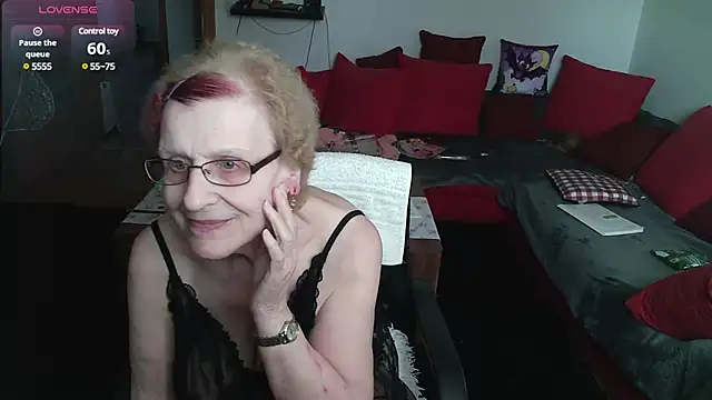 HeisseomaOriginal online show from March 2, 2025, 8:16 am