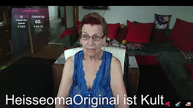 HeisseomaOriginal online show from June 12, 2026, 7:18 am