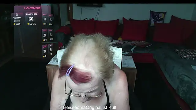 HeisseomaOriginal online show from July 22, 2026, 7:11 am