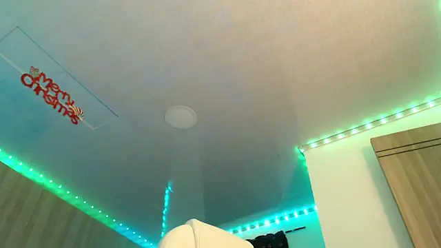 Snapshot of Selene93 chatting on December 20, 2024, 11:05 pm Selene93 online show from December 20, 2024, 11:05 pm