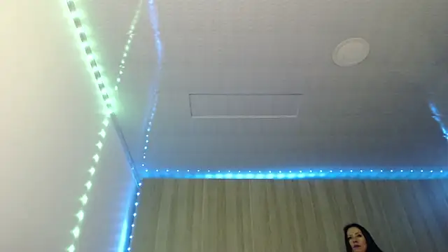 Snapshot of Selene93 chatting on November 9, 2025, 7:34 pm Selene93 online show from November 9, 2025, 7:34 pm